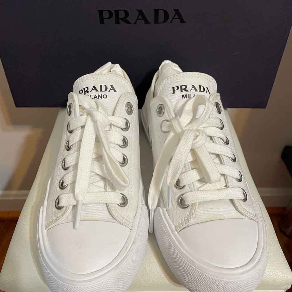 PRADA ❤️⭐️ VITELLO SOFT CANVAS WHITE SNEAKERS🌟